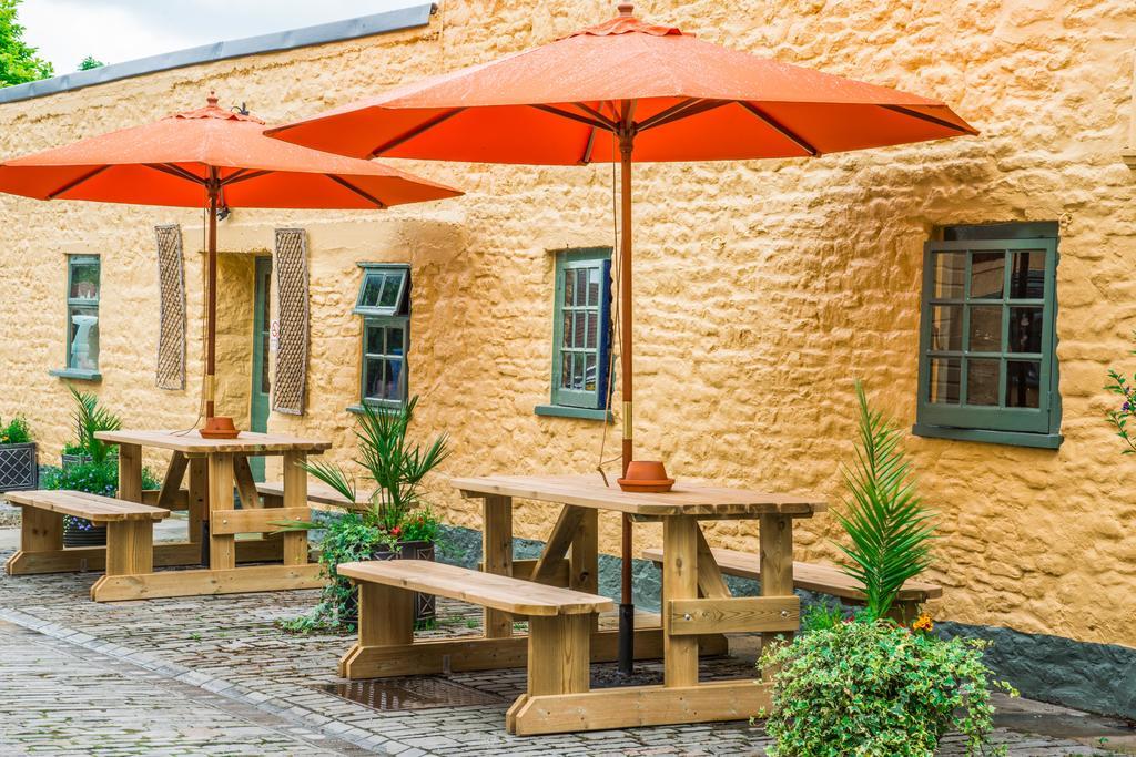 The Dolphin Hotel Wincanton Eksteriør bilde